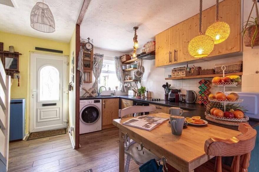 Delightful and Cosy 2BD Terraced House in Penryn