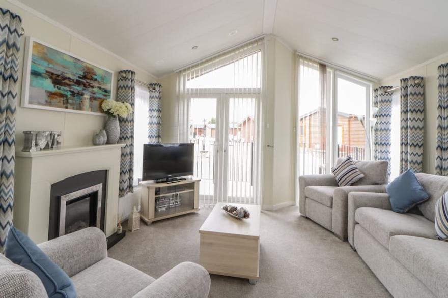 SUNNYSIDE LODGE 12A, pet friendly in Dunning