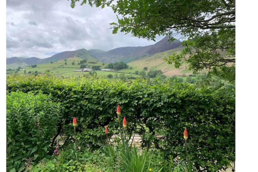 2 Bed, Lake District House with Views, Newlands