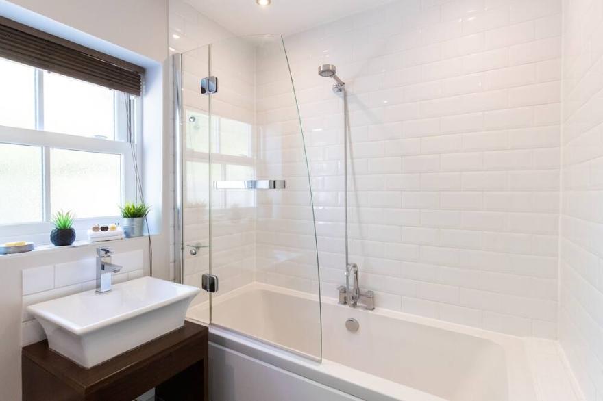 Velvet 2-bedroom apartment Brewery Road Hoddesdon