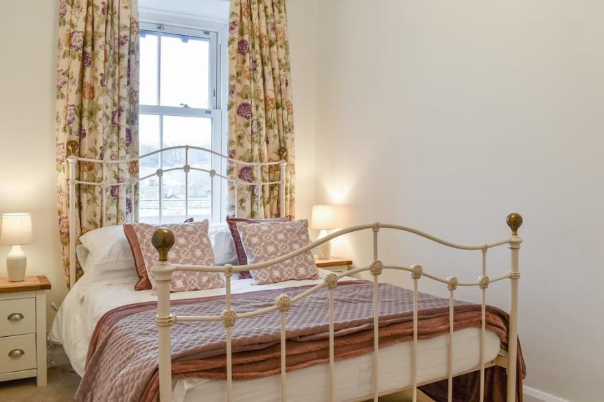 2 bedroom accommodation in Windermere