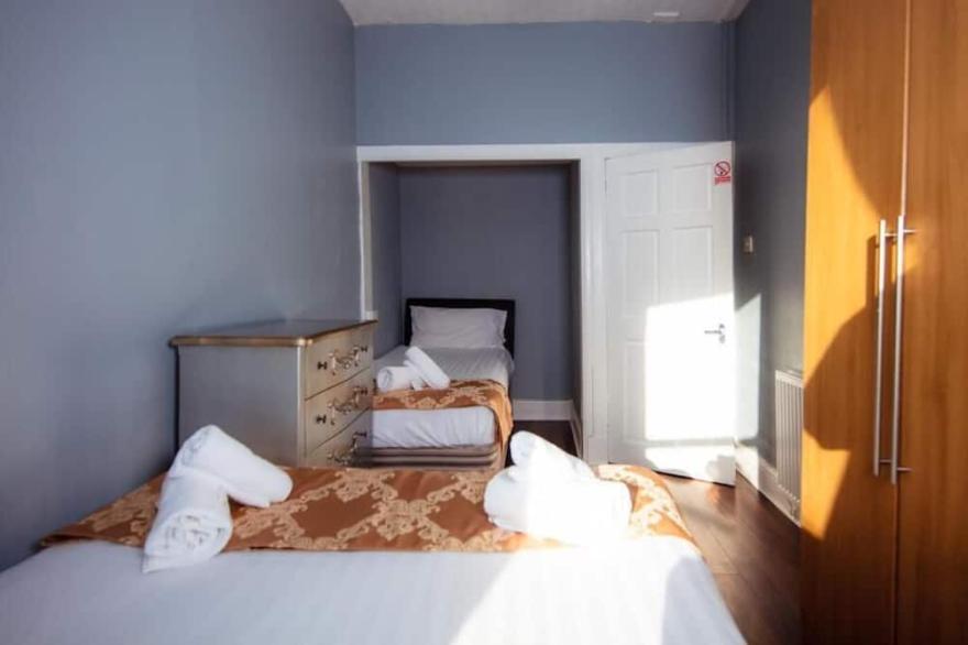 2 bedroom City Centre flat