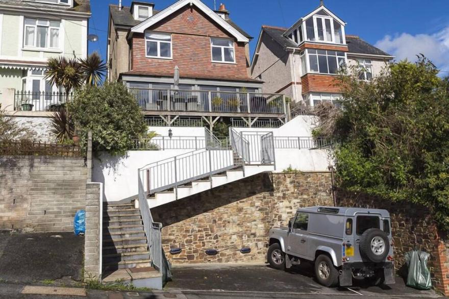 PROSPECTS, pet friendly, with a garden in Salcombe