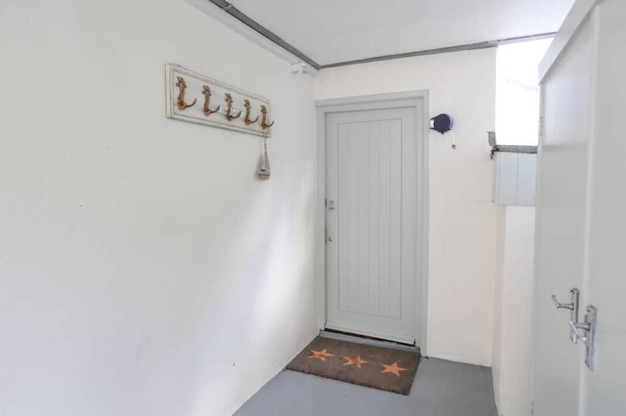 NORMANDY WATCH, pet friendly, country holiday cottage in Salcombe