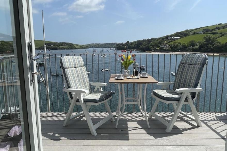 36 THE SALCOMBE, with pool in Salcombe