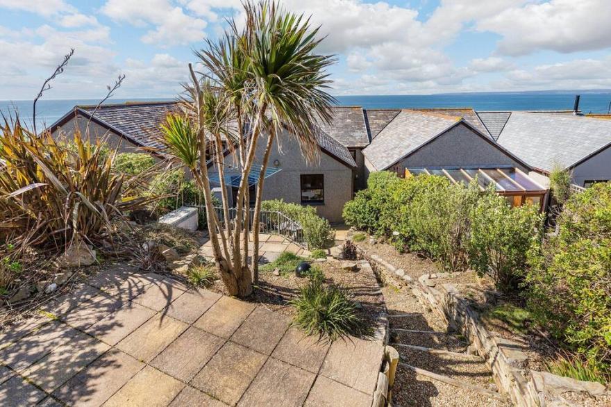 3 bedroom accommodation in Porthleven