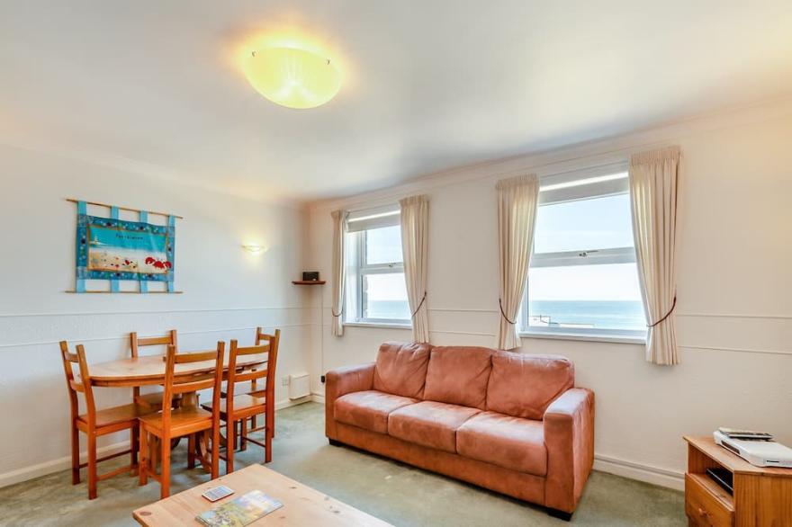 3 bedroom accommodation in Porthleven