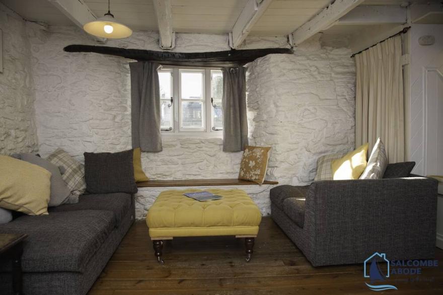Beautiful Thatched Devon Cottage - close to Salcombe & Hope Cove
