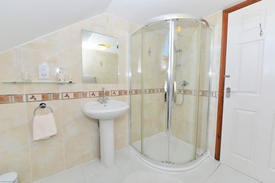 The Wing, Fox Hollow, Sandford -  a cottage that sleeps 2 guests  in 1 bedroom