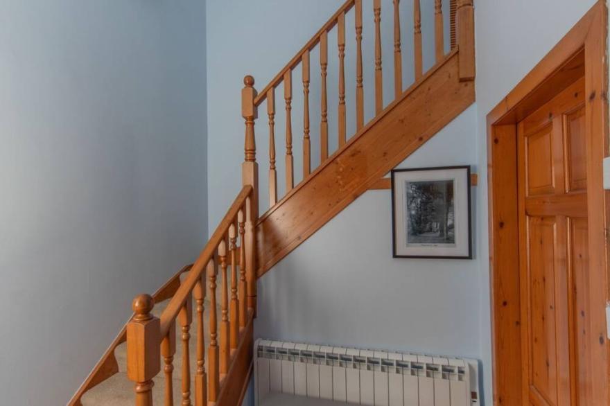 Foresters Cottage  -  a cottage  that sleeps 4 guests  in 2 bedrooms