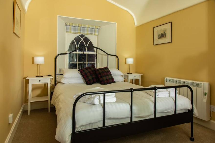 Flora MacDonald Apartment  -  an apartment  that sleeps 4 guests  in 2 bedrooms