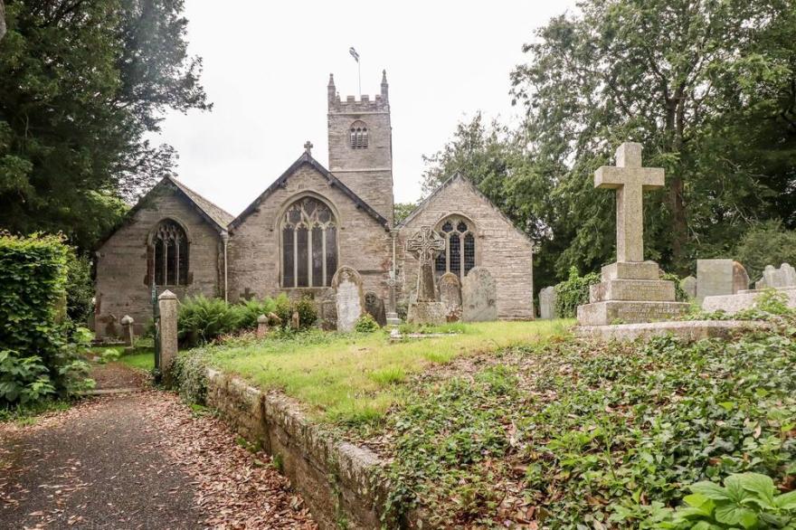 KERSLAKE COTTAGE, family friendly in St Tudy