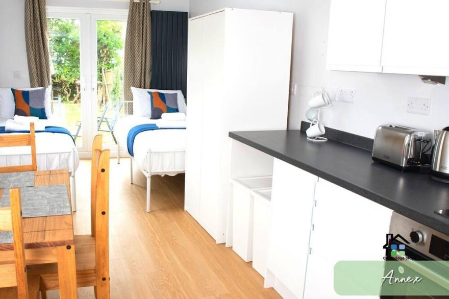 Cambridge Stays - Spacious 4 Bedroom Home w/ annex