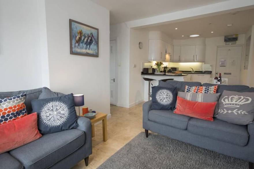 UPPER FERNLEA, pet friendly, country holiday cottage in Salcombe