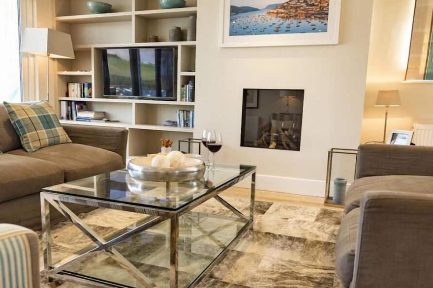 QUAYSIDE, family friendly, luxury holiday cottage in Salcombe