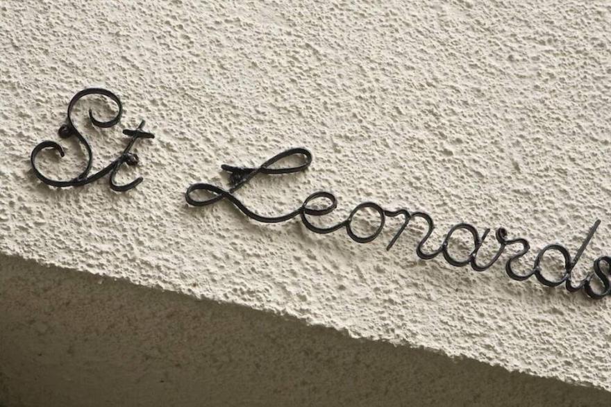 ST LEONARDS, family friendly, country holiday cottage in Salcombe