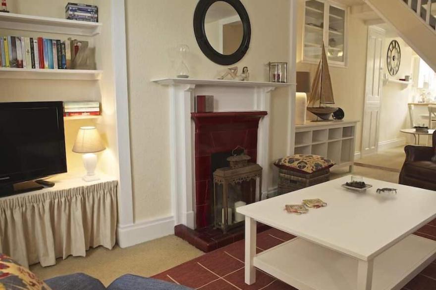 ST LEONARDS, family friendly, country holiday cottage in Salcombe