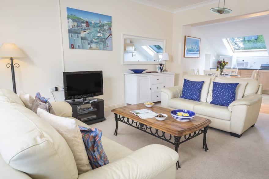 19 BOLT HEAD, family friendly, country holiday cottage in Salcombe