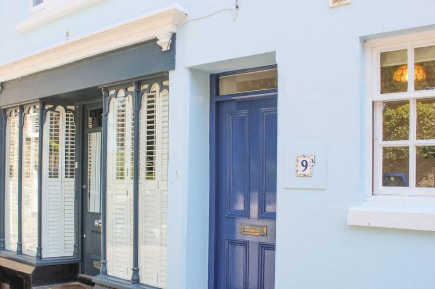UPPER MARCAM HOUSE, pet friendly, country holiday cottage in Salcombe