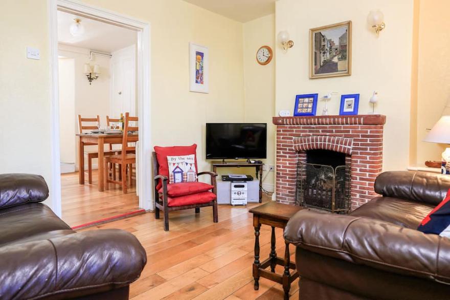 AUNE COTTAGE, family friendly, with a garden in Salcombe