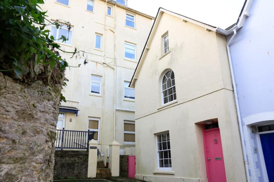 16 COURTENAY STREET, family friendly, with a garden in Salcombe