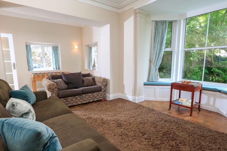 WEDGWOOD, pet friendly, with open fire in Salcombe