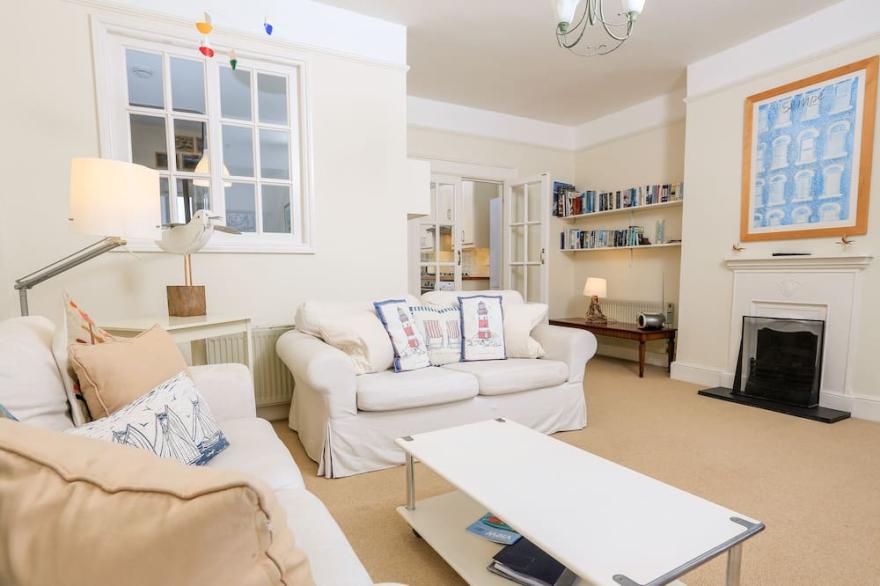 2 NORTH CREST HOUSE, family friendly, with a garden in Salcombe