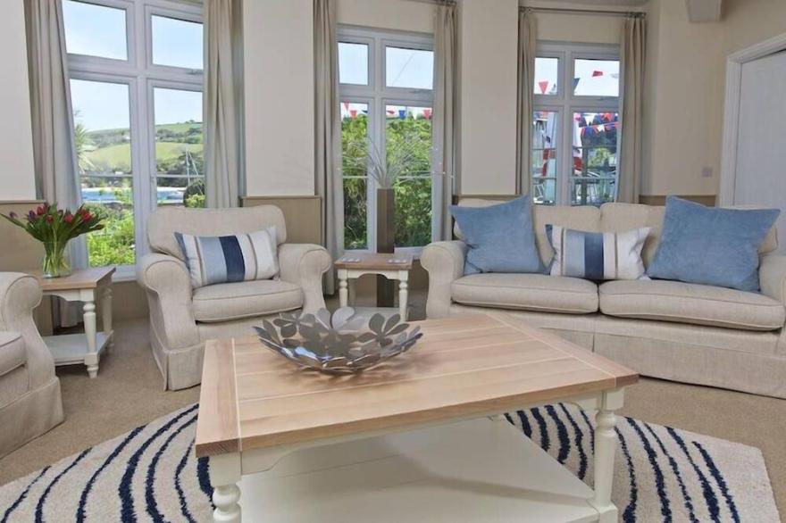 4 THE SALCOMBE, family friendly, with pool in Salcombe