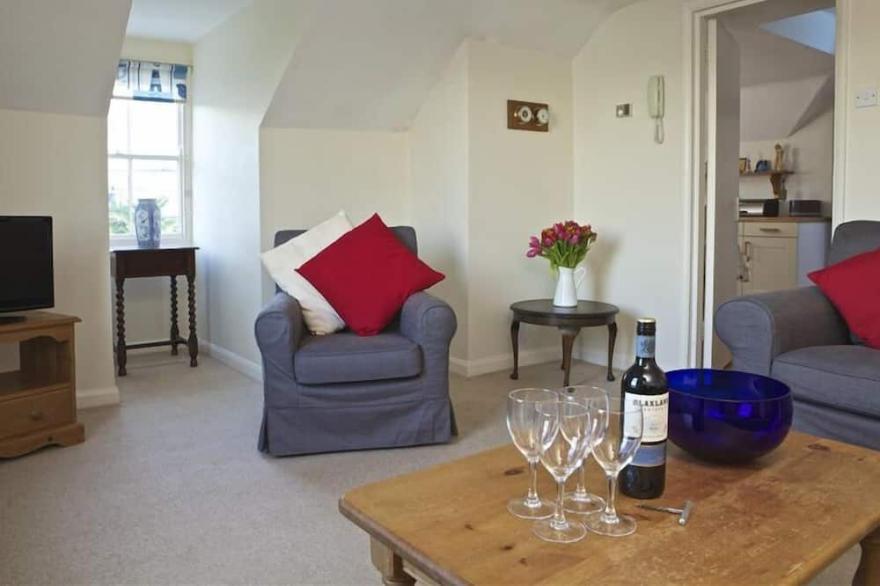 7 GLENTHORNE HOUSE, family friendly in Salcombe