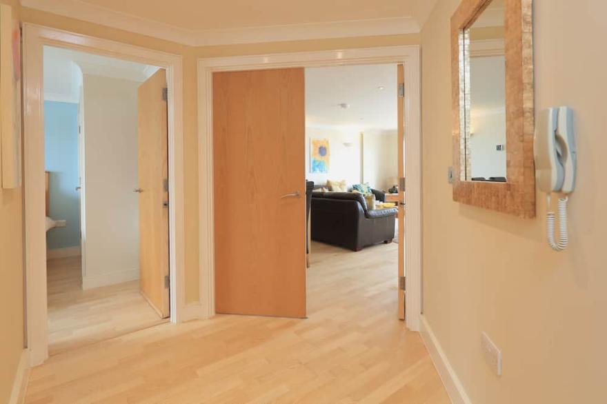 8 THURLESTONE BEACH, pet friendly, with a garden in Thurlestone