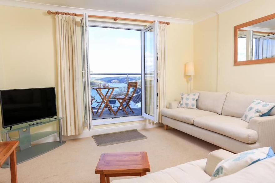 4 LYNDHURST, family friendly, with a garden in Salcombe
