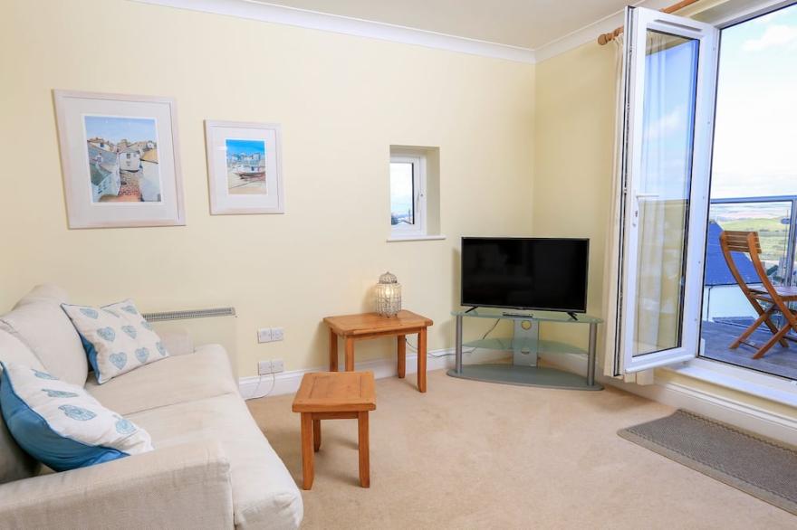 4 LYNDHURST, family friendly, with a garden in Salcombe