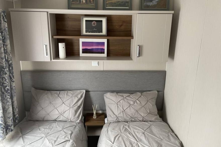 Beautiful 2 bedroom Lodge with stunning views