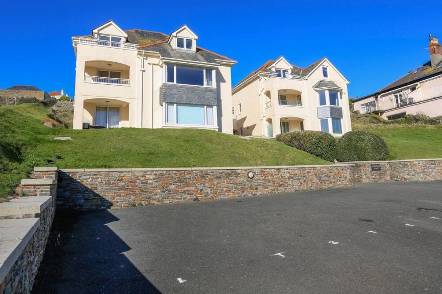 6 CHICHESTER COURT, family friendly, with a garden in Hope Cove