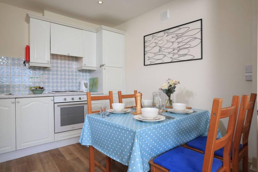 1 THE SALCOMBE, family friendly, with pool in Salcombe