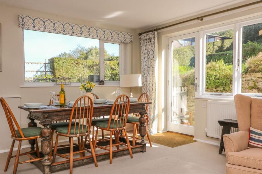 11 ROBINSONS ROW, family friendly, with a garden in Salcombe