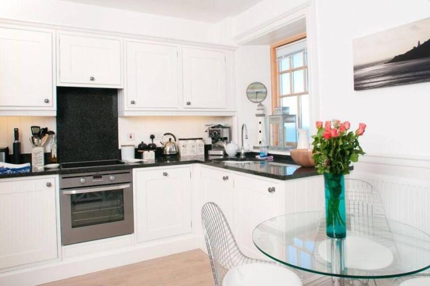 5 PROSPECT HOUSE, family friendly, with pool in Hallsands