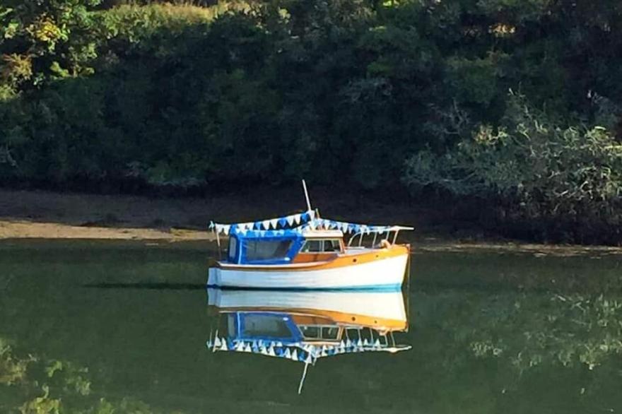 CRAB COTTAGE, family friendly, with open fire in Salcombe