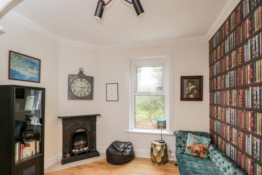 49 ULWELL ROAD, pet friendly, luxury holiday cottage in Swanage