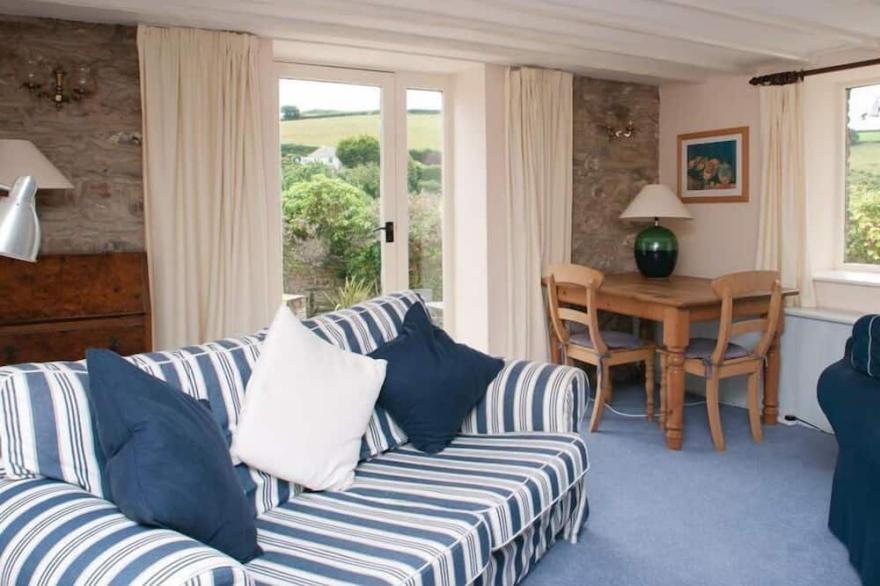 ORCHARD BARN, pet friendly, with open fire in Salcombe
