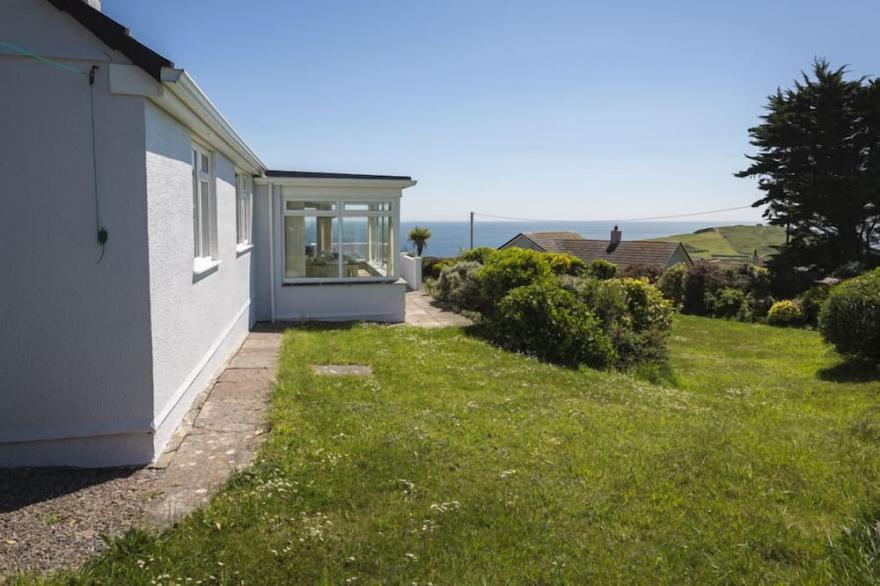 SEASPRAY (BIGBURY-ON-SEA), family friendly in Bigbury-On-Sea
