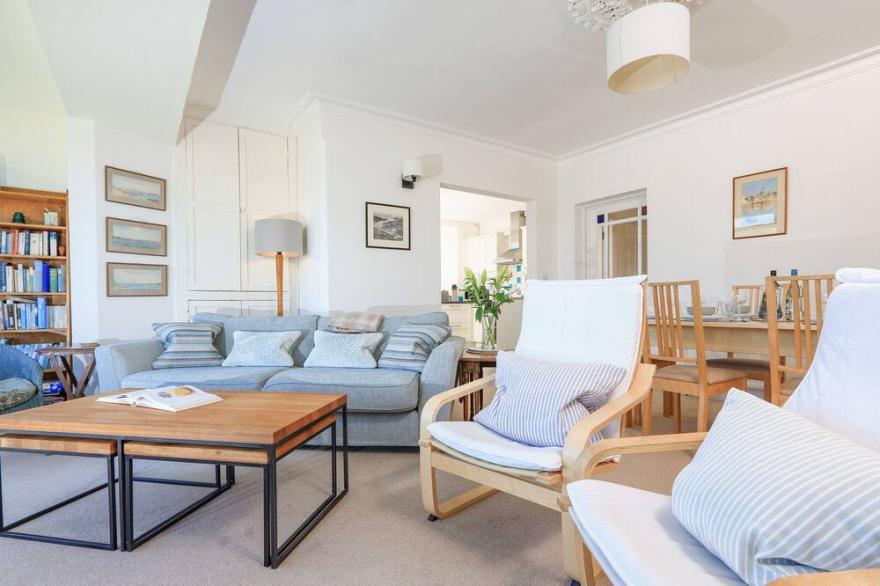 EDINBURGH HOUSE, family friendly, country holiday cottage in Salcombe