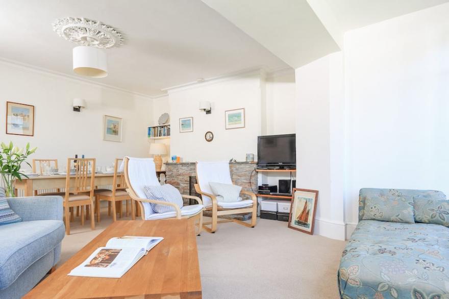 EDINBURGH HOUSE, family friendly, country holiday cottage in Salcombe