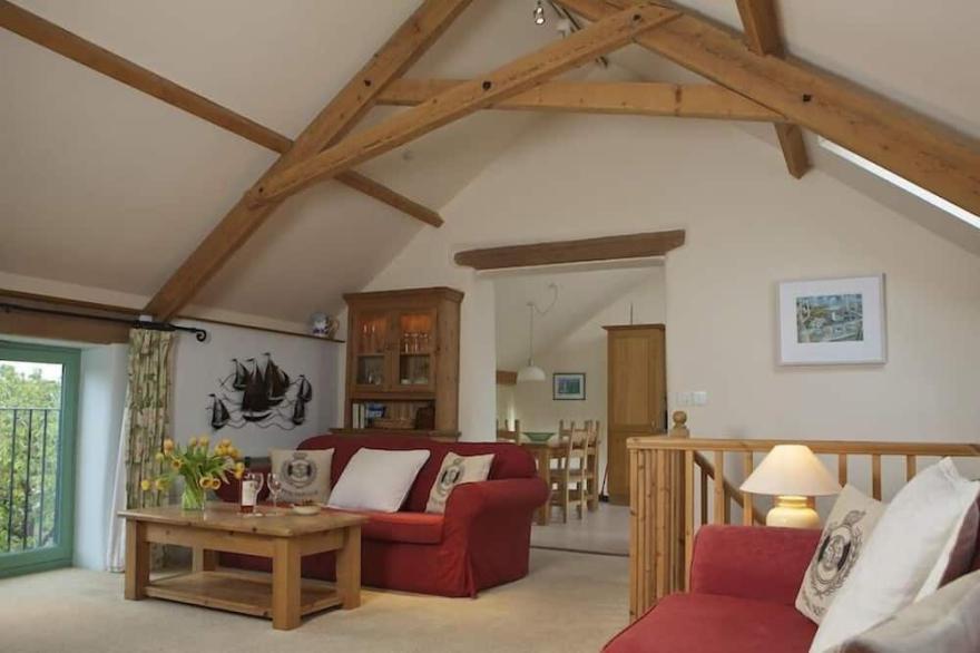 DAISY, family friendly, with a garden in Blackawton