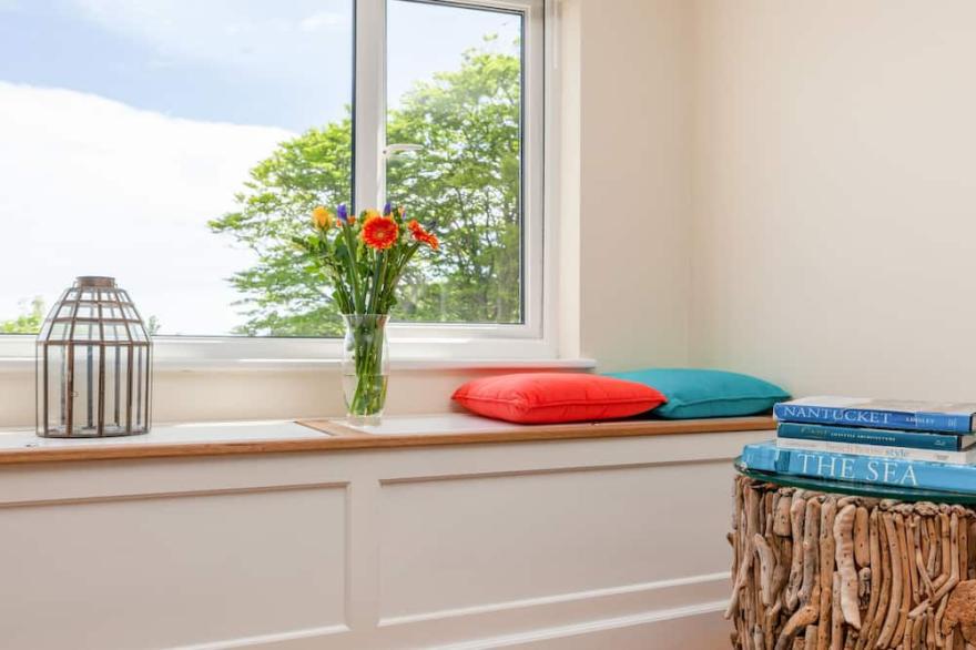 HYDEAWAY, 7 GRAFTON TOWERS, family friendly in Salcombe