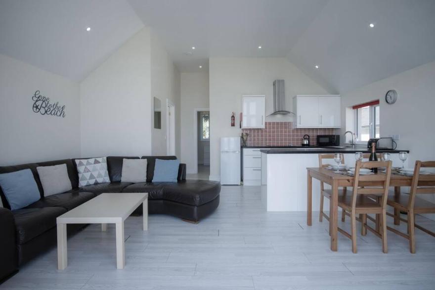 Campbell - 2 Bedroom Apartment - Pendine