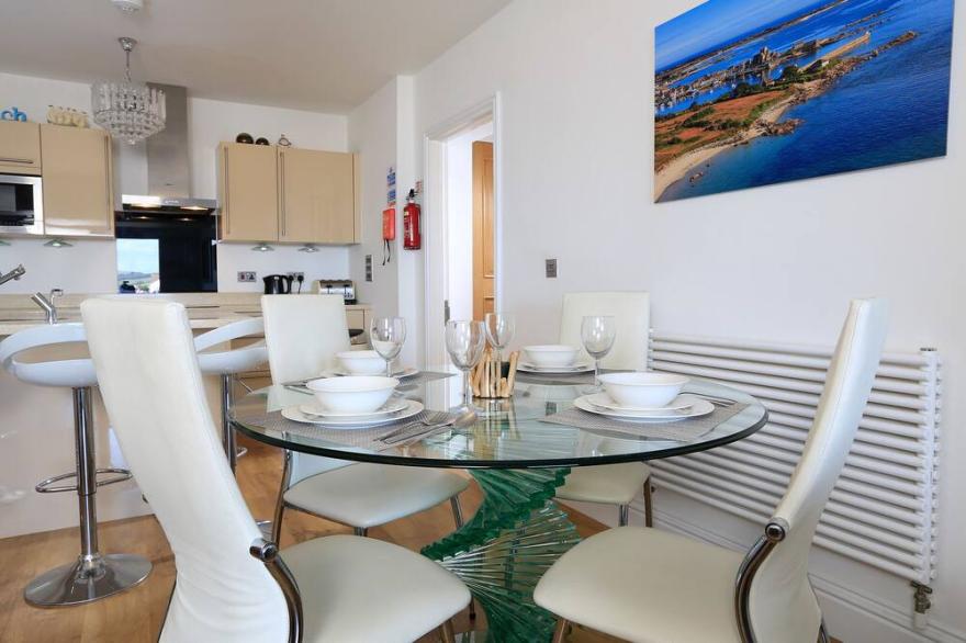 1 AT THE BEACH, pet friendly, with a garden in Torcross