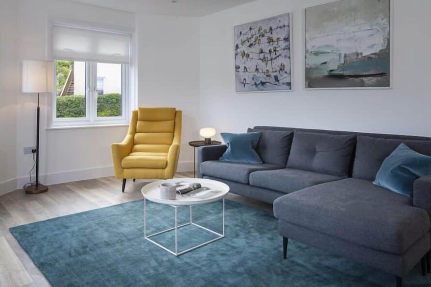 3 CHURCH HILL HOUSE, family friendly in Salcombe