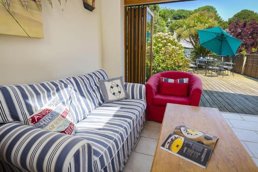 SHIPWRIGHTS, pet friendly, country holiday cottage in Salcombe
