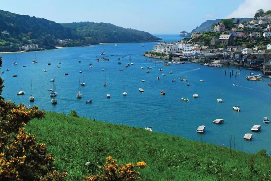 8 CHURCH STREET, pet friendly, country holiday cottage in Salcombe